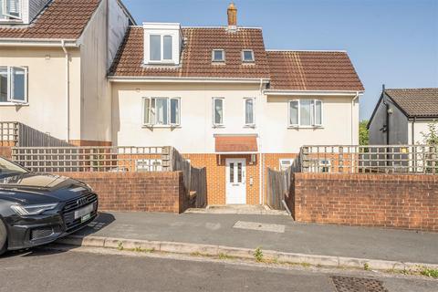 2 bedroom flat for sale, St Silas Court, Stockwood, Bristol