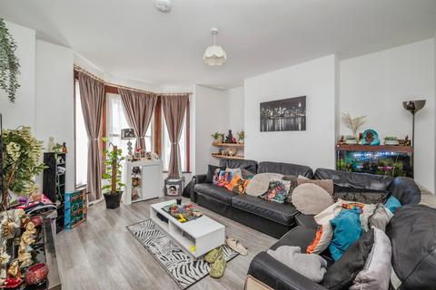 4 bedroom houseboat for sale, Crown Road, Great Yarmouth