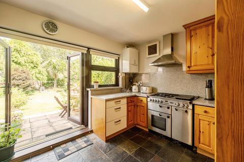 3 bedroom end of terrace house for sale, Coventry Road, Ilford