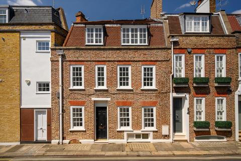 Fairholt Street, Knightsbridge, London SW7