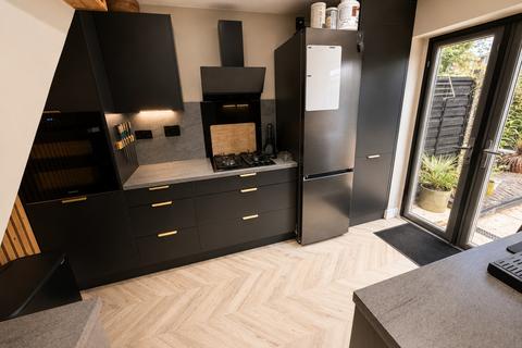 2 bedroom semi-detached house for sale, Ravensthorpe, Luton
