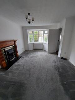 3 bedroom detached house to rent, Ullswater Avenue, Crewe CW2