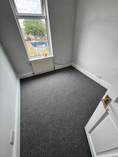 3 bedroom terraced house to rent, Lord Street, Grimsby DN31