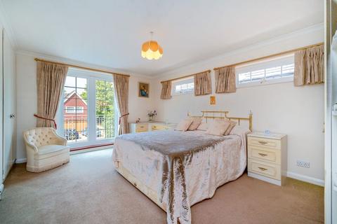 4 bedroom detached house for sale, Grangewood, Slough SL3