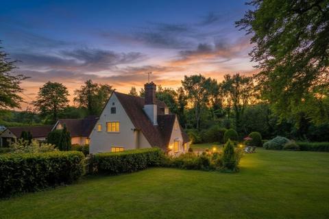 Lunghurst Road, Woldingham, CR3