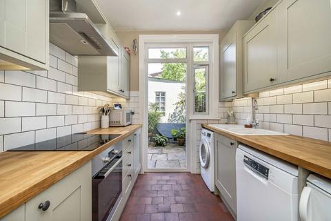 4 bedroom terraced house for sale, Fernbrook Crescent, London