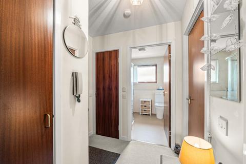 1 bedroom flat for sale, 7/4 Wardiefield, Edinburgh, EH5 1RX