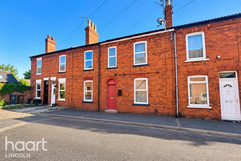 3 bedroom terraced house to rent, Edna Street, LINCOLN