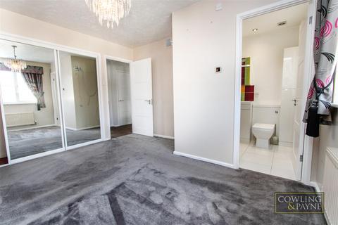 4 bedroom detached house for sale, Buchanan Gardens, Wickford