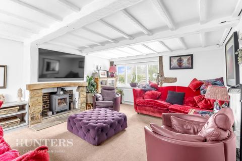 3 bedroom barn conversion for sale, Wildhouse Court, Milnrow OL16 3UU