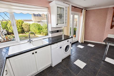 4 bedroom detached house for sale, Sheppard Close, Clacton on Sea, CO16