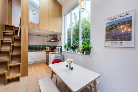 undefined, Bloemfontein Way, Shepherds Bush, London, W12