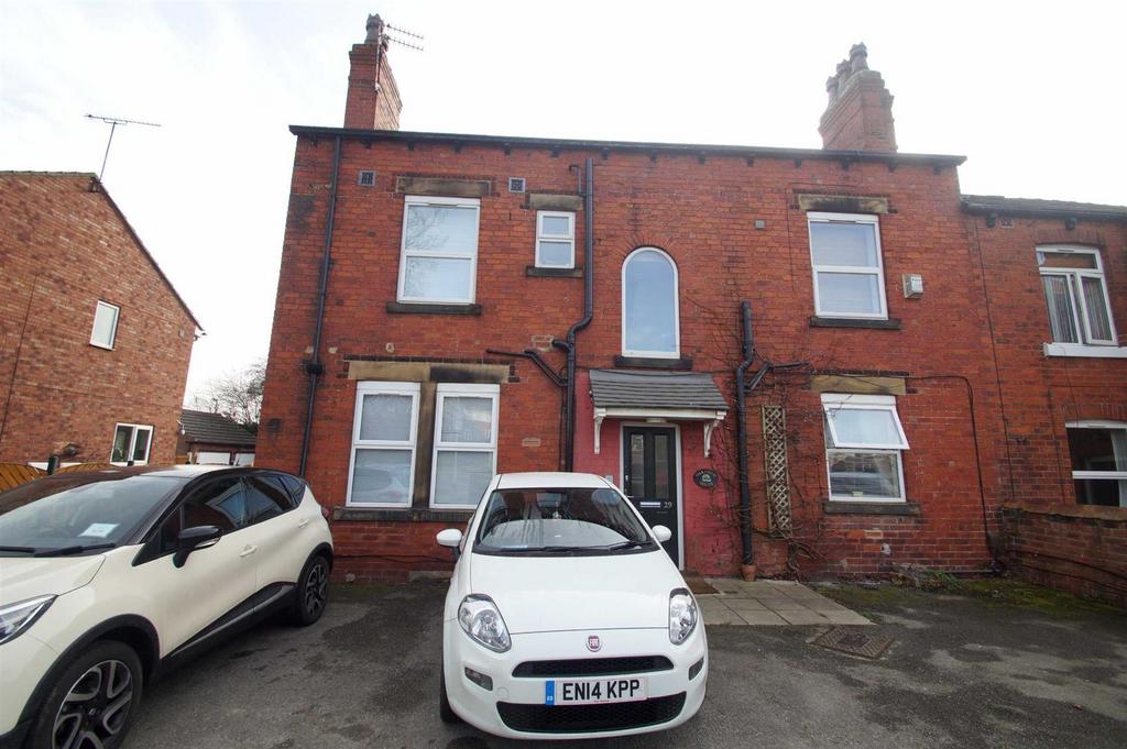 Apartment in Leeds, Stanks - More