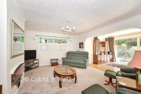 3 bedroom detached bungalow for sale, Newlands Road, Crawley RH11