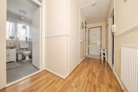 2 bedroom flat for sale, Birkfield Drive, SUFFOLK, IP2