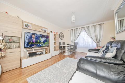2 bedroom flat for sale, Birkfield Drive, SUFFOLK, IP2