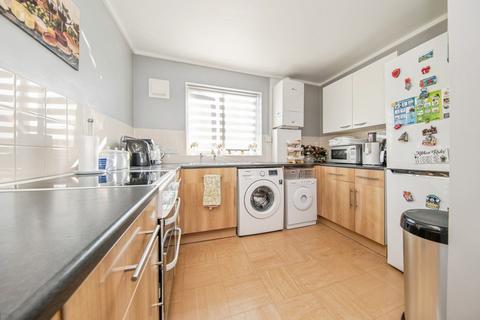 2 bedroom flat for sale, Birkfield Drive, SUFFOLK, IP2