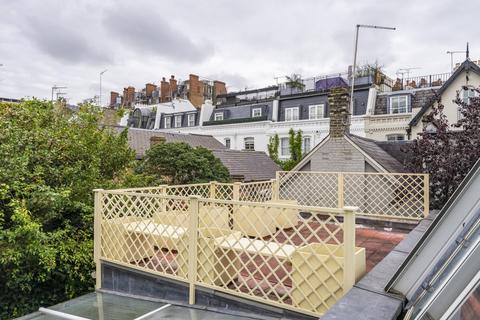 2 bedroom mews to rent, Adam & Eve Mews London W8