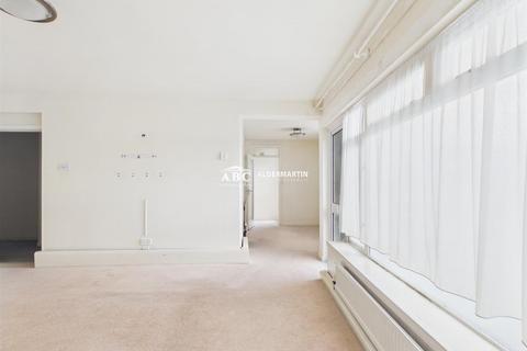 Dene Gardens, Stanmore