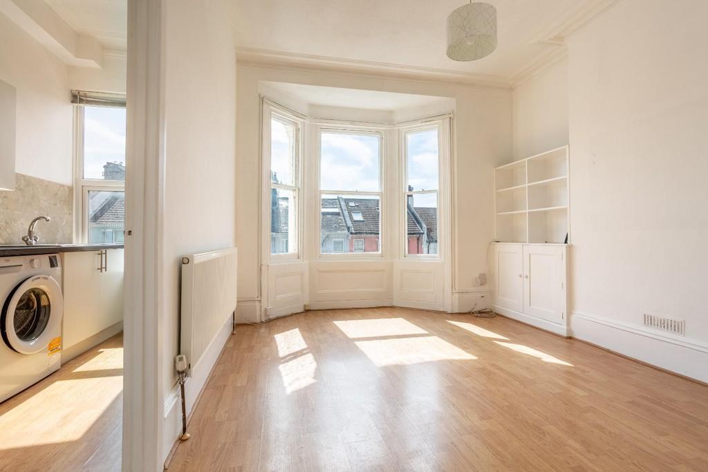 Queens Park Road, Brighton - View 4