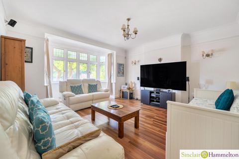 4 bedroom detached house for sale, Southborough Road, Bromley