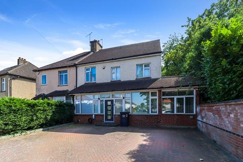 undefined, Gammons Lane, Watford, WD24