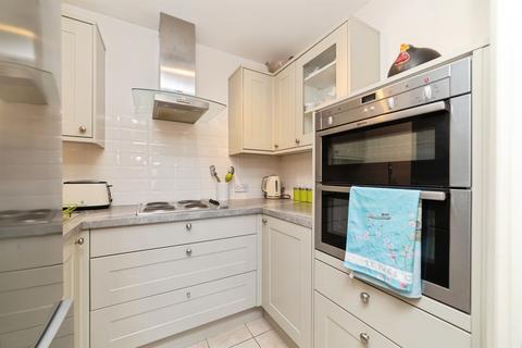 1 bedroom retirement property for sale, Roseacre Gardens, Welwyn Garden City