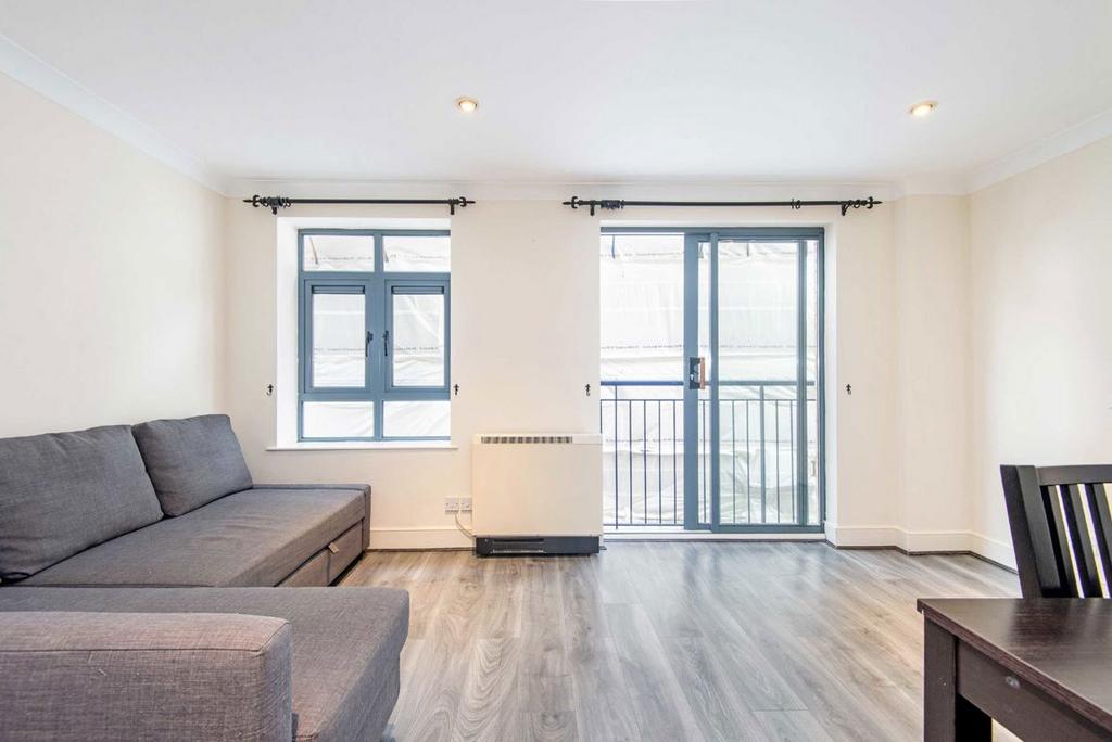 Apartment in London - View 3