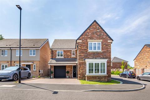 4 bedroom detached house for sale, Maple Avenue, Newcastle Upon Tyne, NE15