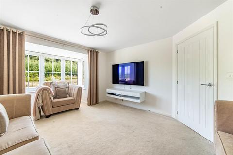 4 bedroom detached house for sale, Maple Avenue, Newcastle Upon Tyne, NE15