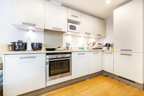 2 bedroom flat for sale, Water Gardens Square, London SE16