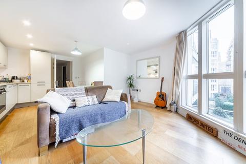 2 bedroom flat for sale, Water Gardens Square, London SE16