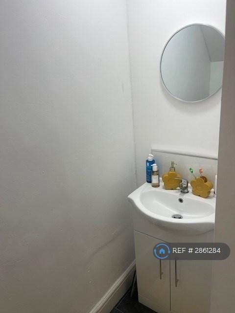 Apartment in Rushcliffe, Nottinghamshire - View 6