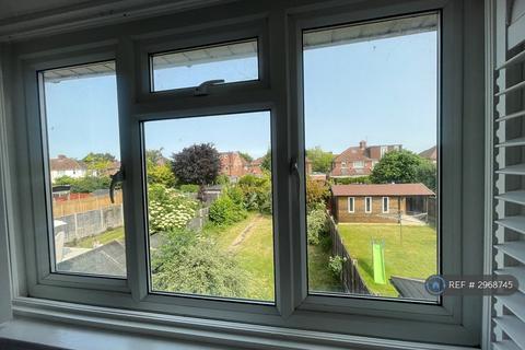 1 bedroom in a house share to rent, Wendover Drive, Bedford, MK41
