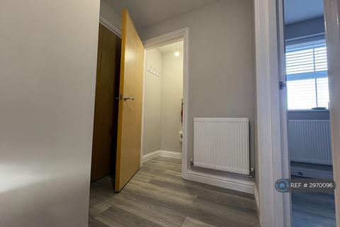1 bedroom flat to rent, Sea View Road, Parkstone, Poole, BH12