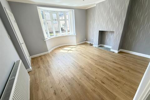 3 bedroom semi-detached house to rent, Gloucester Street, Hartlepool