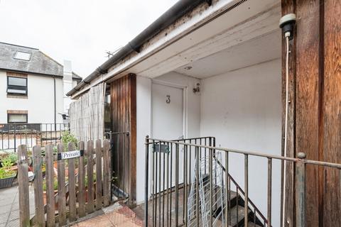 undefined, High Street, Leatherhead, Surrey, KT22