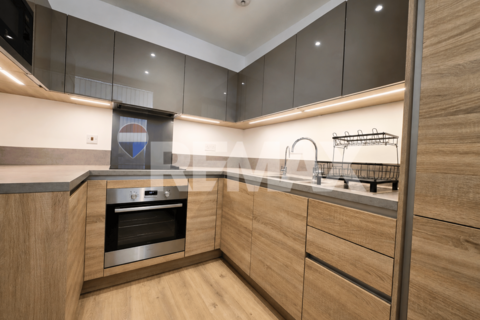 4 bedroom terraced house to rent, Charford Road, London E16