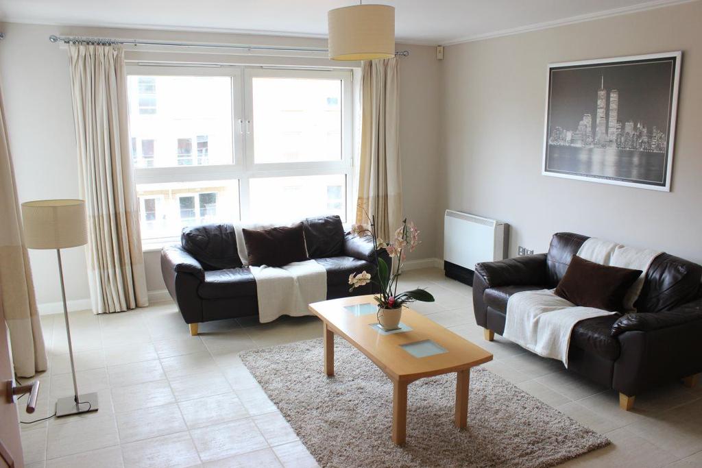 Century Wharf, Cardiff Bay 2 bed apartment £925 pcm (£213 pw)