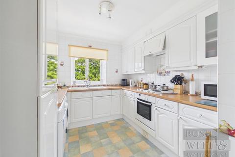 2 bedroom flat for sale, St Marks Close, Bexhill on Sea, East Sussex