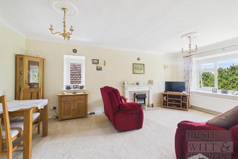 2 bedroom flat for sale, St Marks Close, Bexhill on Sea, East Sussex
