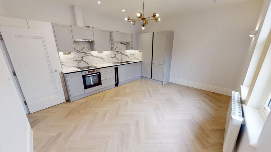 Apartment in Guildford, Charlotteville - More