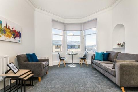 2 bedroom flat to rent, Oban Drive, Glasgow G20