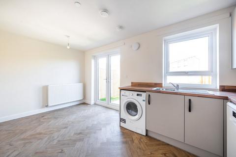 3 bedroom end of terrace house to rent, Robert Lewis Avenue, Crewe, Cheshire, CW1