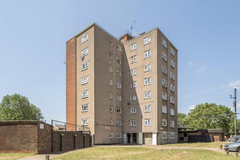 Newmarket Avenue, Northolt