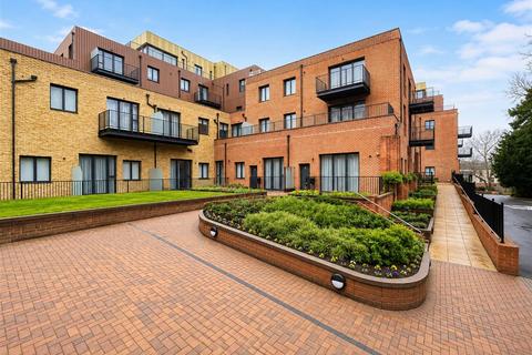1 bed flat/apartment for rent in 115-117 Farnborough Road, Hampshire GU14