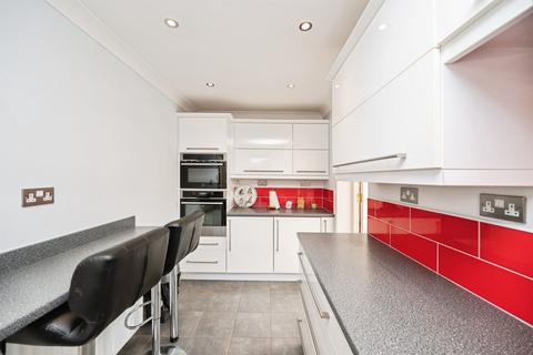 2 bedroom detached bungalow for sale, Taylors Lane, West Bromwich
