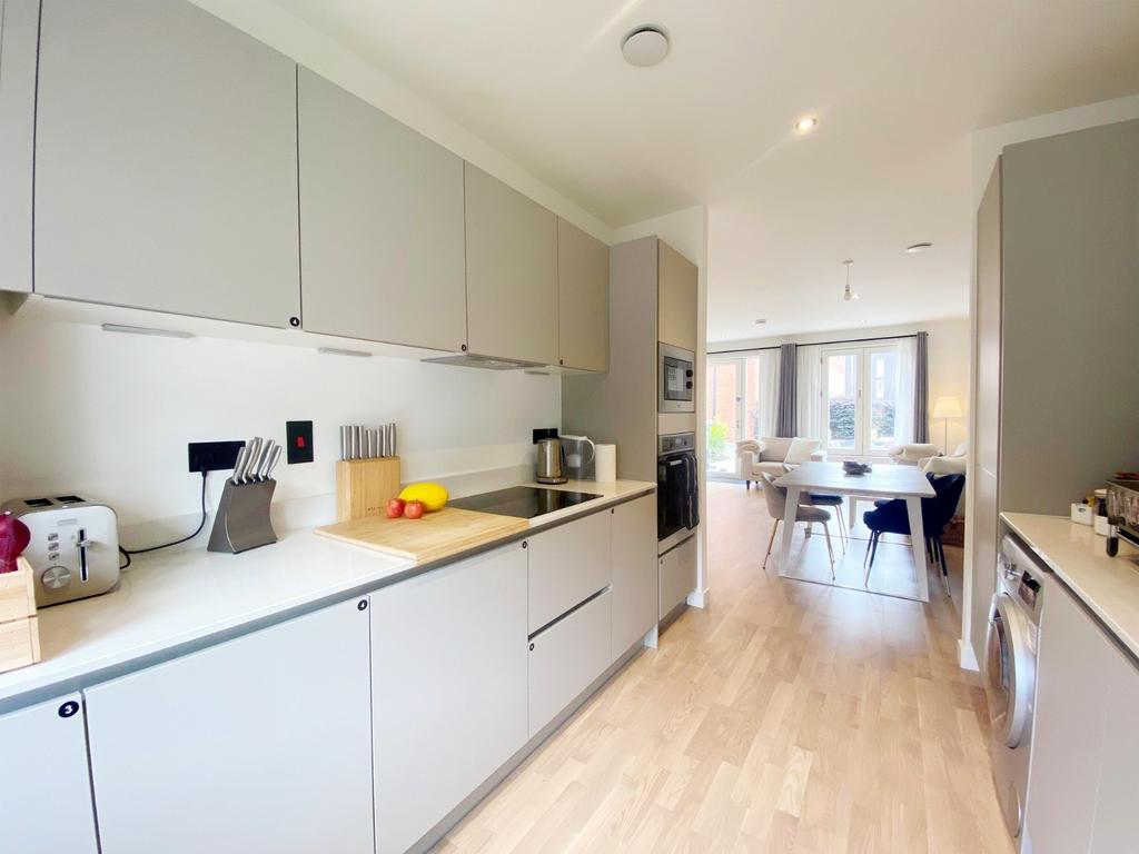 Apartment in Birmingham, Ladywood - View 6