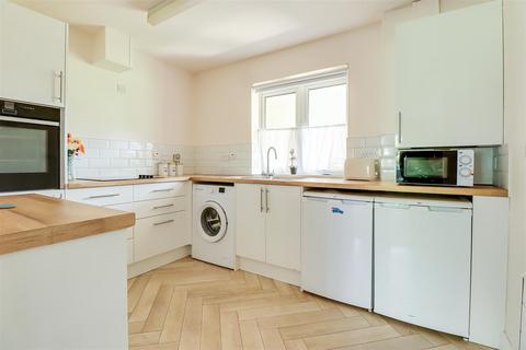 2 bedroom retirement property for sale, Crowstone Road, Westcliff-on-Sea SS0