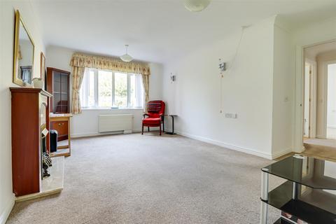2 bedroom retirement property for sale, Crowstone Road, Westcliff-on-Sea SS0